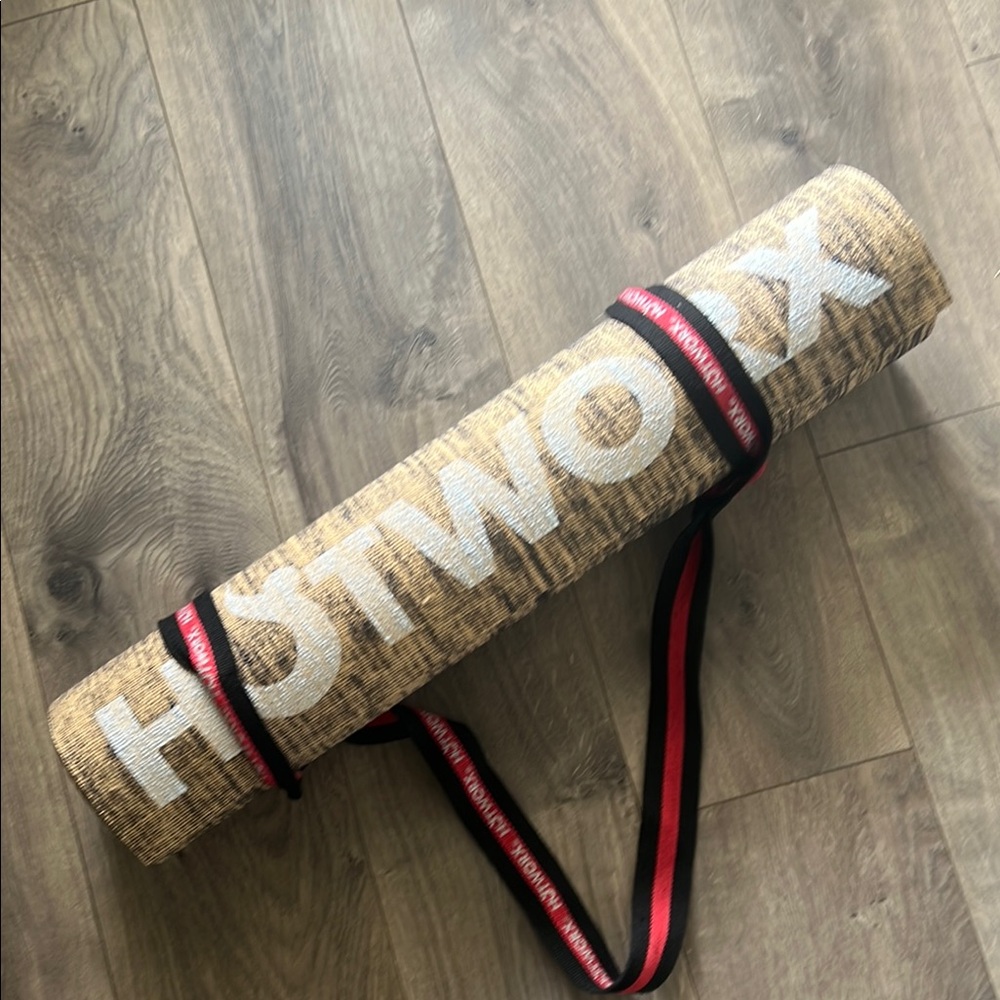 Hotworx Yoga Mat with Strap - Tan and Red